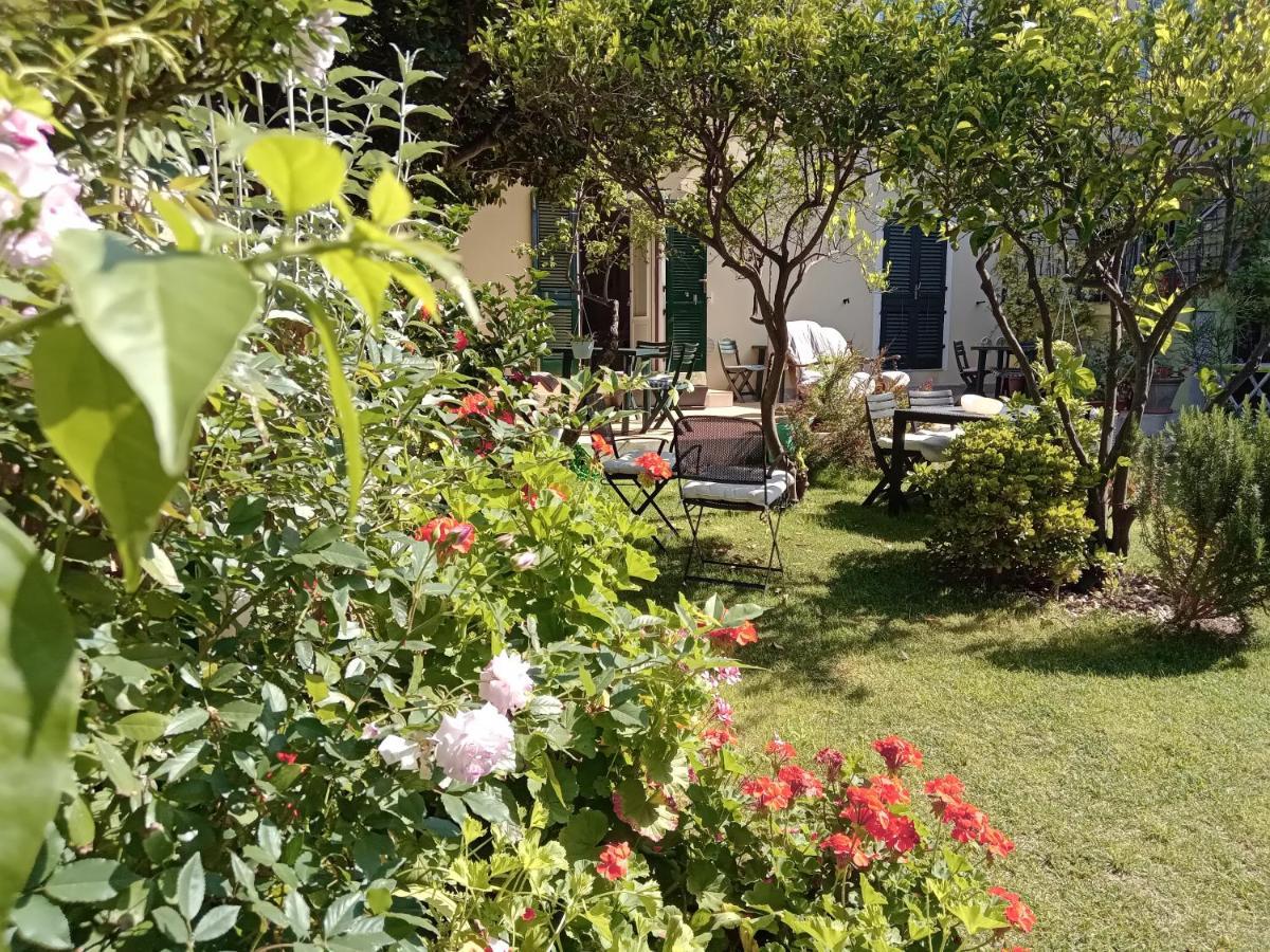 Il Giardino Di Tatiana Rooms & Breakfast La Maddalena  Dış mekan fotoğraf