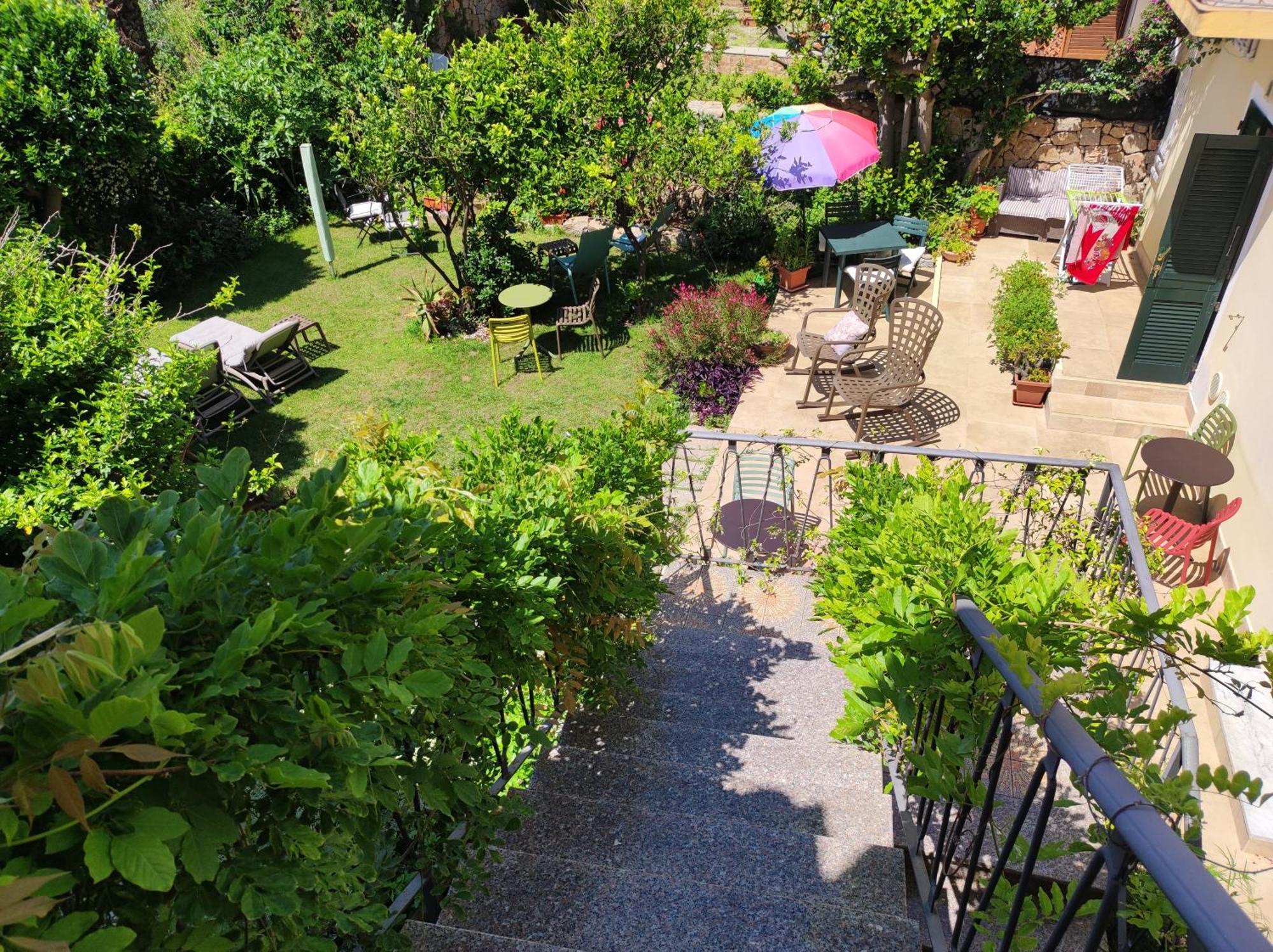 Il Giardino Di Tatiana Rooms & Breakfast La Maddalena  Dış mekan fotoğraf