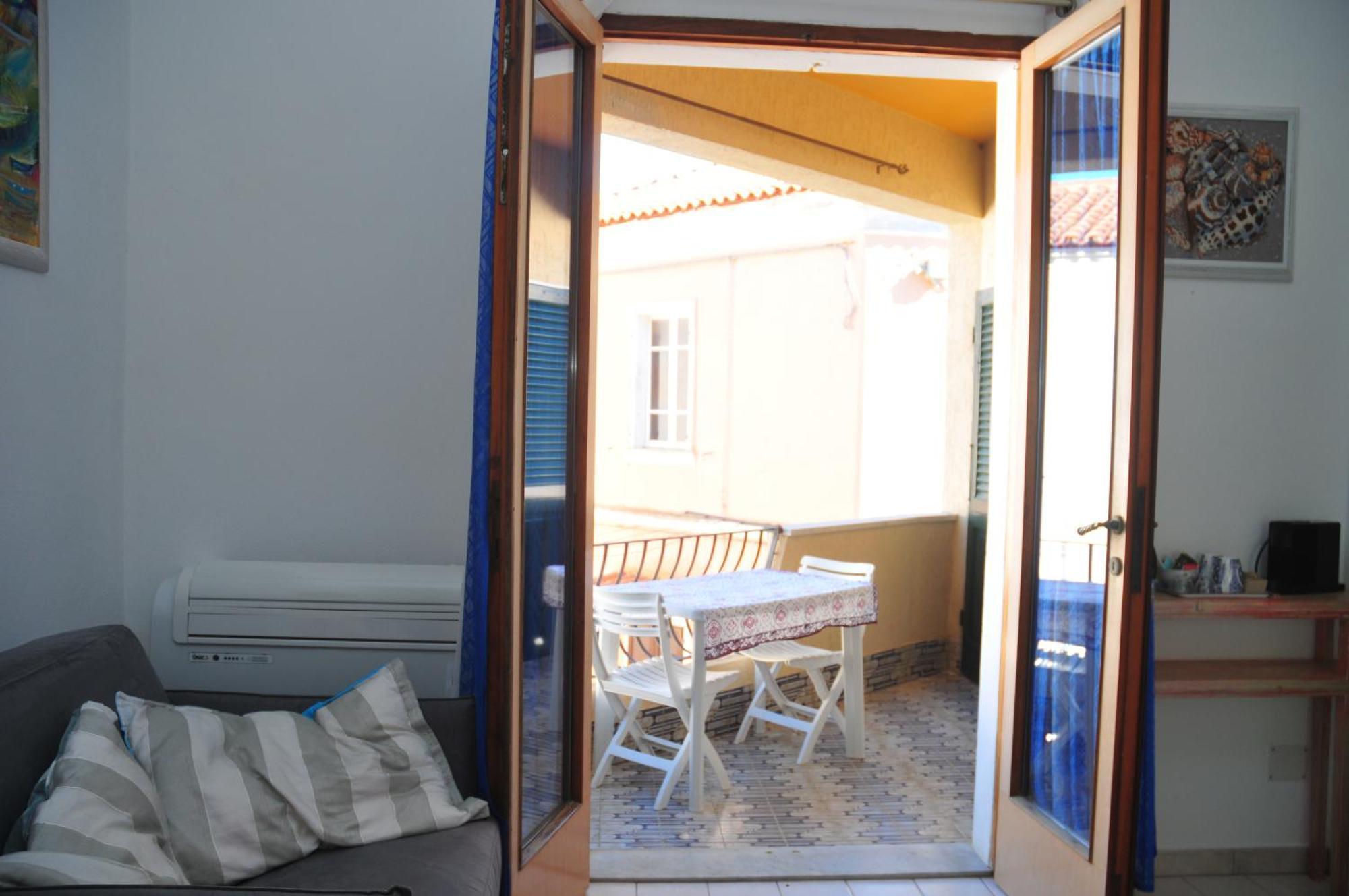 Il Giardino Di Tatiana Rooms & Breakfast La Maddalena  Oda fotoğraf